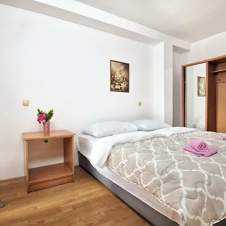 Hotel More *